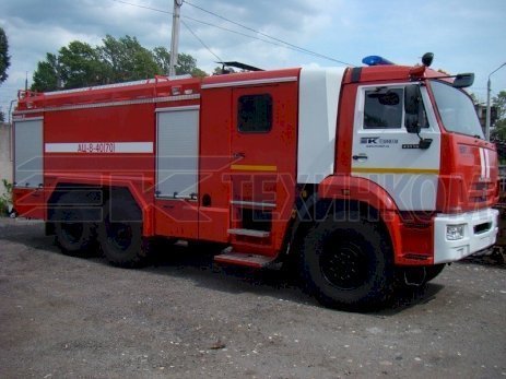 Автоцистерна пожарная АЦ-8-40(70) (43118) кабина салонного типа