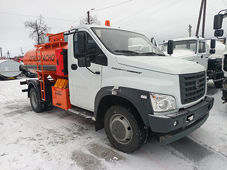 Автотопливозаправщик АТЗ-5,3-2 на шасси ГАЗ-C41R13