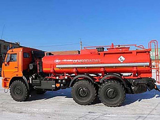 Автотопливозаправщик АТЗ-10 на шасси КАМАЗ-43118 объемом 10 кубов РусКомТранс