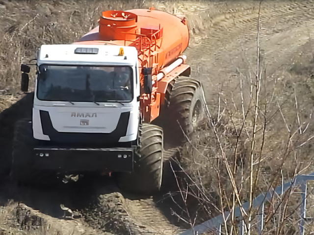 Автотопливозаправщик АТЗ-11 на шасси  ЯМАЛ-4611 объемом 11 кубов фото 3