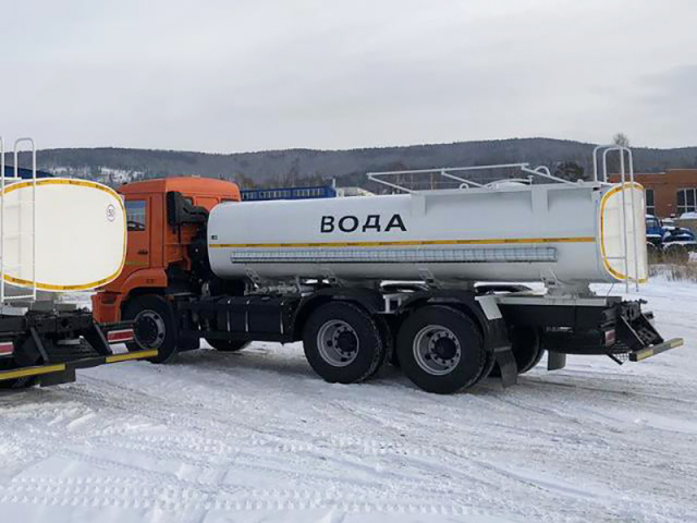 Автоцистерна для воды АЦ-12 ТВ на шасси КАМАЗ-43118 объемом 12 кубов