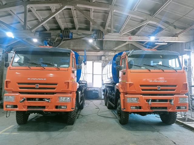 Автоцистерна АЦПТ-18 на шасси КАМАЗ-6522-5026011-53 без спального места фото 4