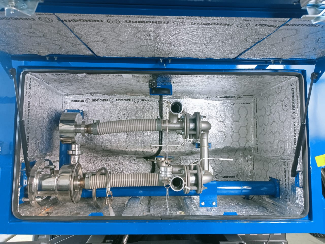 Автоцистерна АЦПТ-18 на шасси КАМАЗ-6522-5026011-53 без спального места фото 7