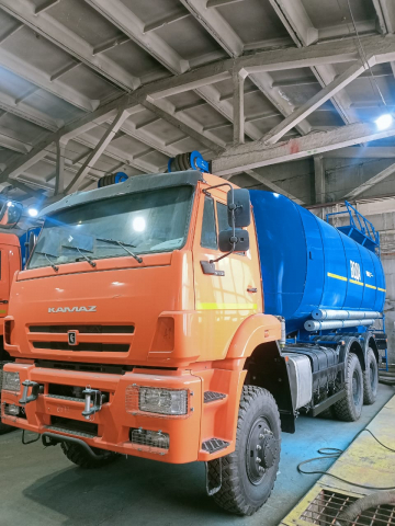 Автоцистерна АЦПТ-18 на шасси КАМАЗ-6522-5026011-53 без спального места