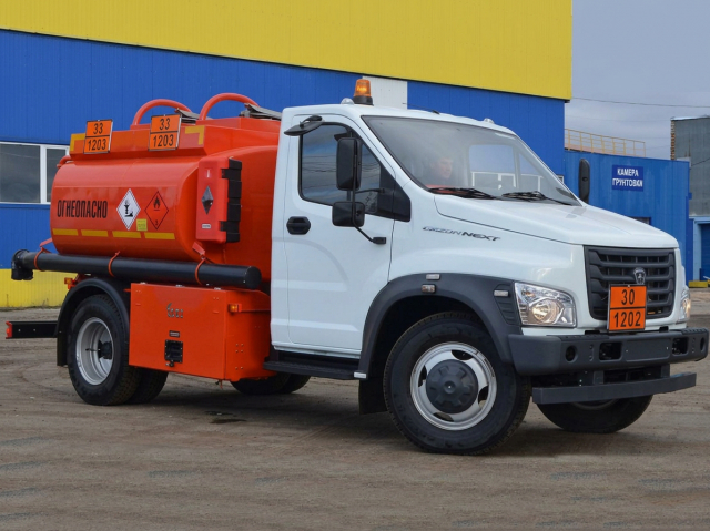 Автотопливозаправщик АТЗ-4,9 мод. 36139-011 на шасси ГАЗ-C41R13 объемом 4,9 кубов ГрАз