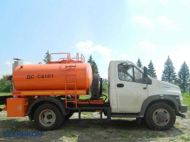 Автогудронатор ДС-С41R1 объемом 4 куба на шасси ГАЗ-C41R13