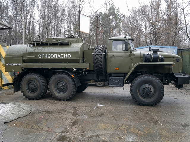 Автотопливомаслозаправщик АТМЗ-5.5 на шасси УРАЛ-4320 ЗАО «ЭРМЗ»
