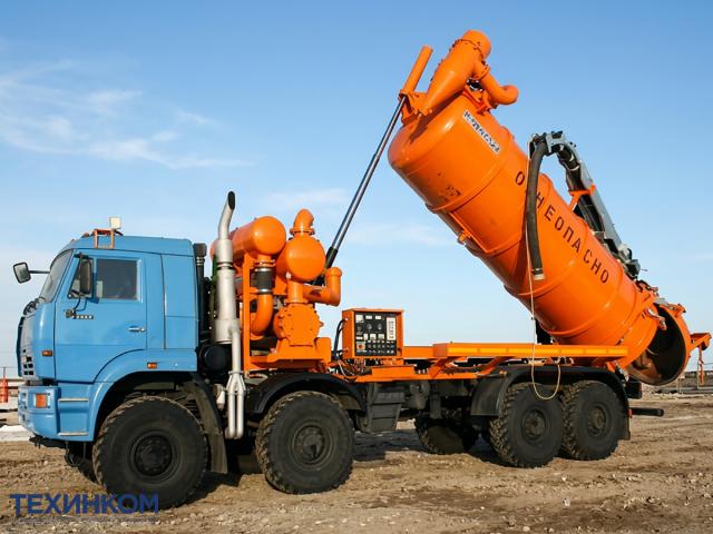 Автоцистерна нефтепромысловая АКН-6613 на шасси КАМАЗ объемом 6,5 кубов