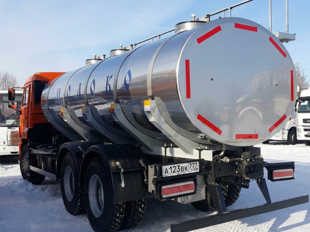 Автоцистерна молоковоз ЯДИШ-ВМ-13.4 на шасси КАМАЗ-65115-773081-42 объемом 9,8 кубов фото 2