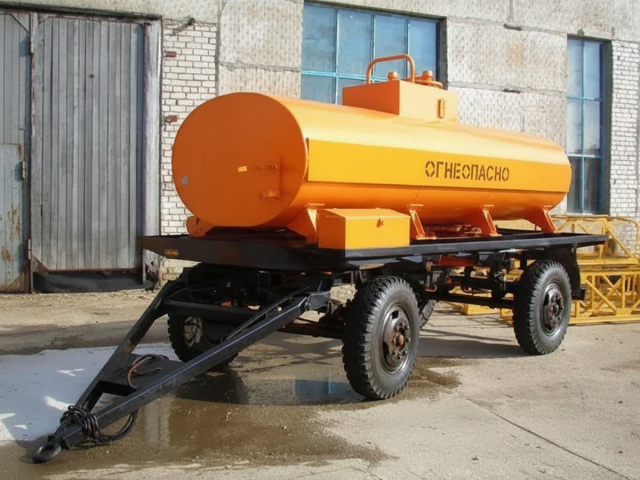 Бензовоз прицеп-цистерна ПЦ-6 (мод. 8656-10)
