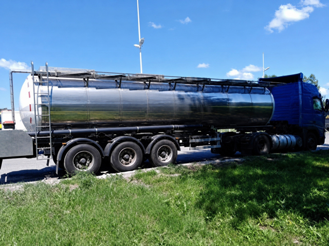 Полуприцеп-цистерна ППЦ-23.6 мод.914921 объемом 23,6 кубов ТТехно