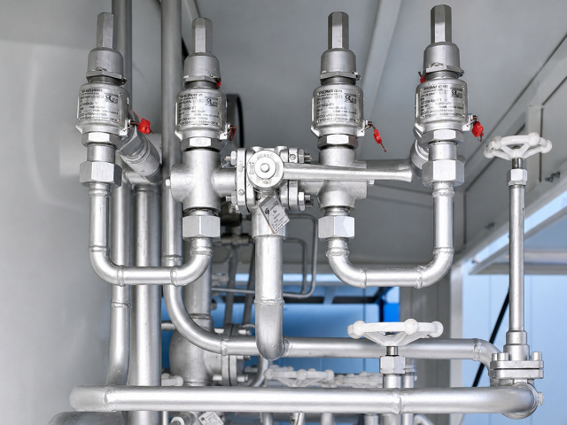 Полуприцеп-цистерна газовоз GT7 СПГ ППЦТ-40 фото 7