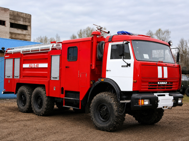 Автоцистерна пожарная АЦ-5-40 на шасси КАМАЗ 43118 объемом 5000 литров ПСЦ ТЕХИНКОМ