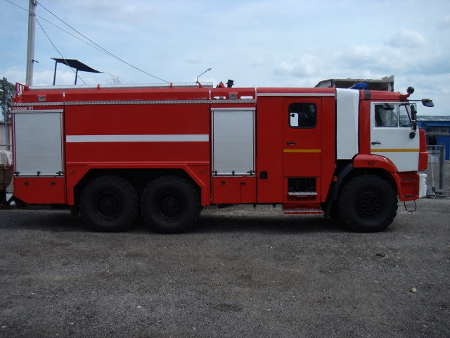 Автоцистерна пожарная АЦ-8-40(70) на шасси КАМАЗ 43118 кабина салонного типа фото 3